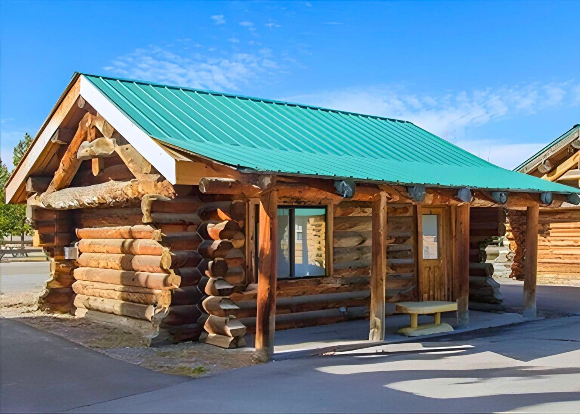 Вилла Hibernation Station Запад Йеллоустон Экстерьер фото